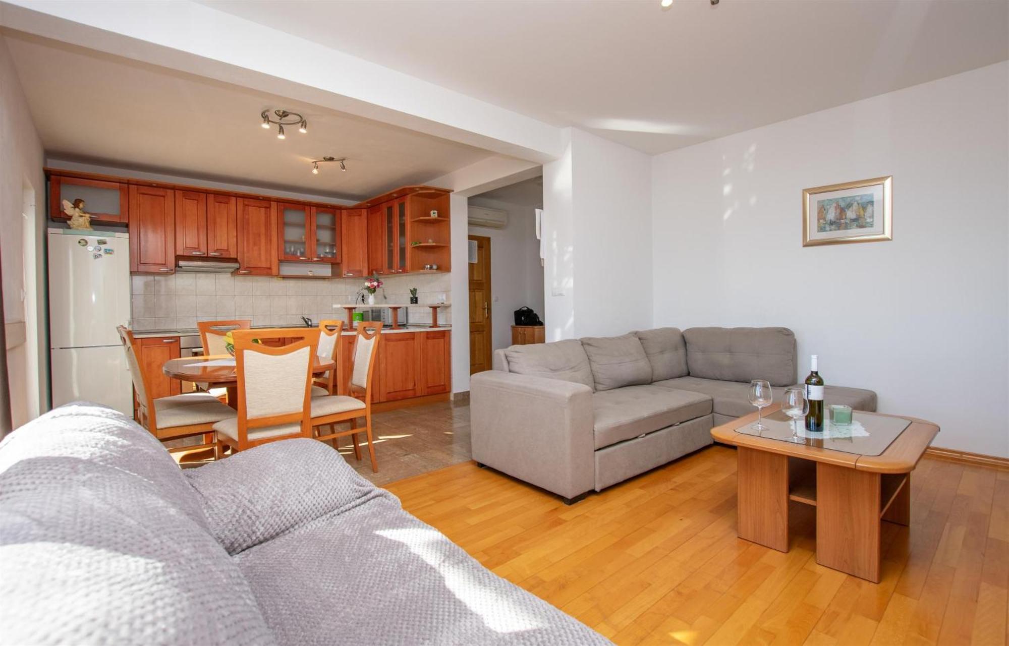 Apartment Zdravko Omiš Eksteriør bilde