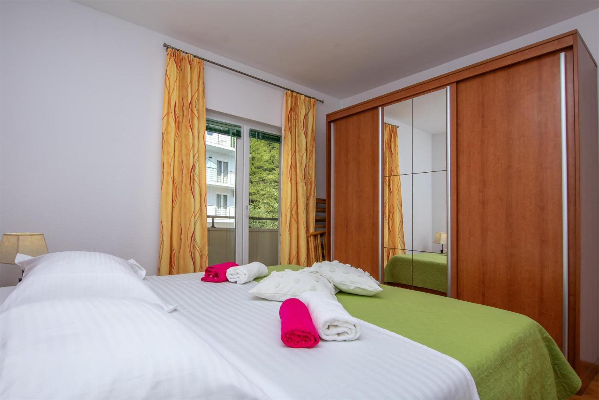 Apartment Zdravko Omiš Eksteriør bilde